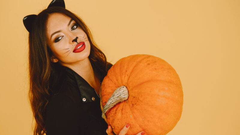 Maquillage chat pour Halloween : réussissez votre transformation